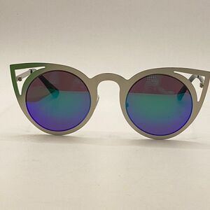 0963 Women Matte Silver Frames Green Lenses Avant Garde Sunglasses With Case …